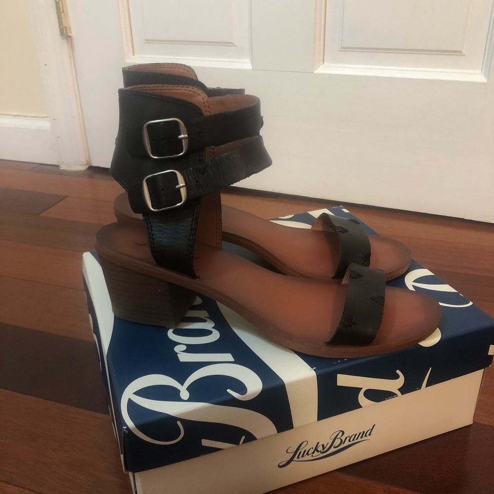 Lucky Brand Black Leather Sandal